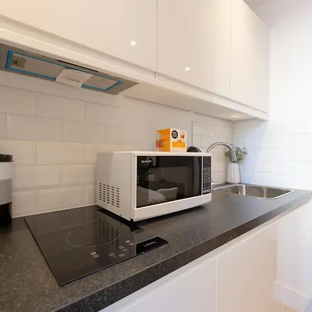 Tiny Yet Perfect Studio Apartment London Exterior photo